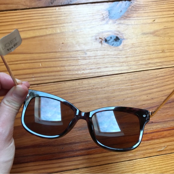 Loft Brown Tortoiseshell Gold Sunglasses, NWT, 6” - Picture 9 of 14